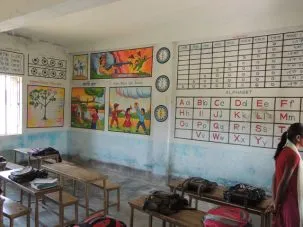 5schoolwall 303x227.jpg