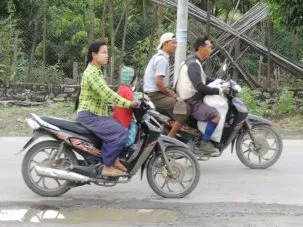 3motorbike 303x227.jpg