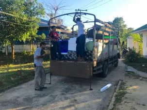 5loadedtruck 303x227.jpg
