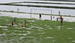 4.8soccerPD32 303x176.jpg