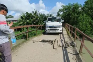 6.9BadRoad 303x202.jpg