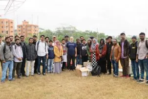 1.6studentgroup 303x202.jpg