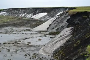 Permafrost in Herschel Island 010 303x203.jpeg