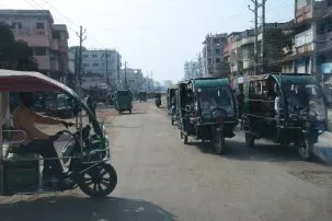 3.12Autorickshaw 303x202.jpeg
