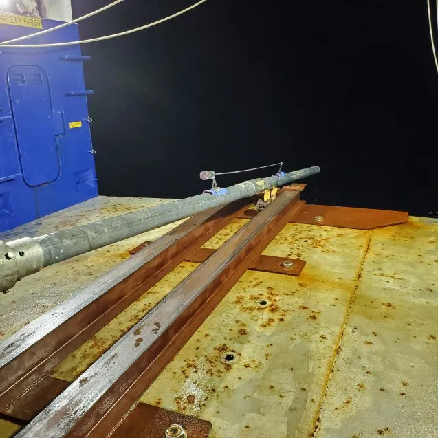 Heat flow probe attached to the gravity corer pipe