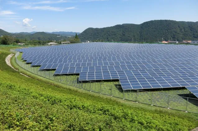 Solar Power Plant 05 637x424.jpg