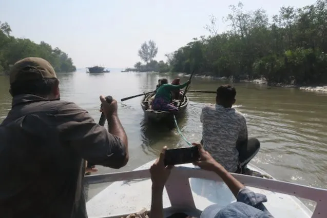 2.speedboattow 637x425.jpeg