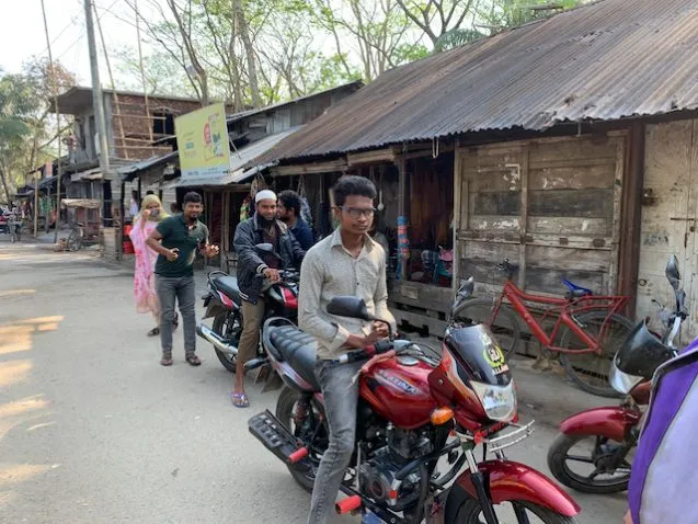 3.motorcycletaxis 637x478.jpeg
