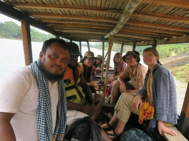 5.ShariRiverBoat 637x478.jpeg