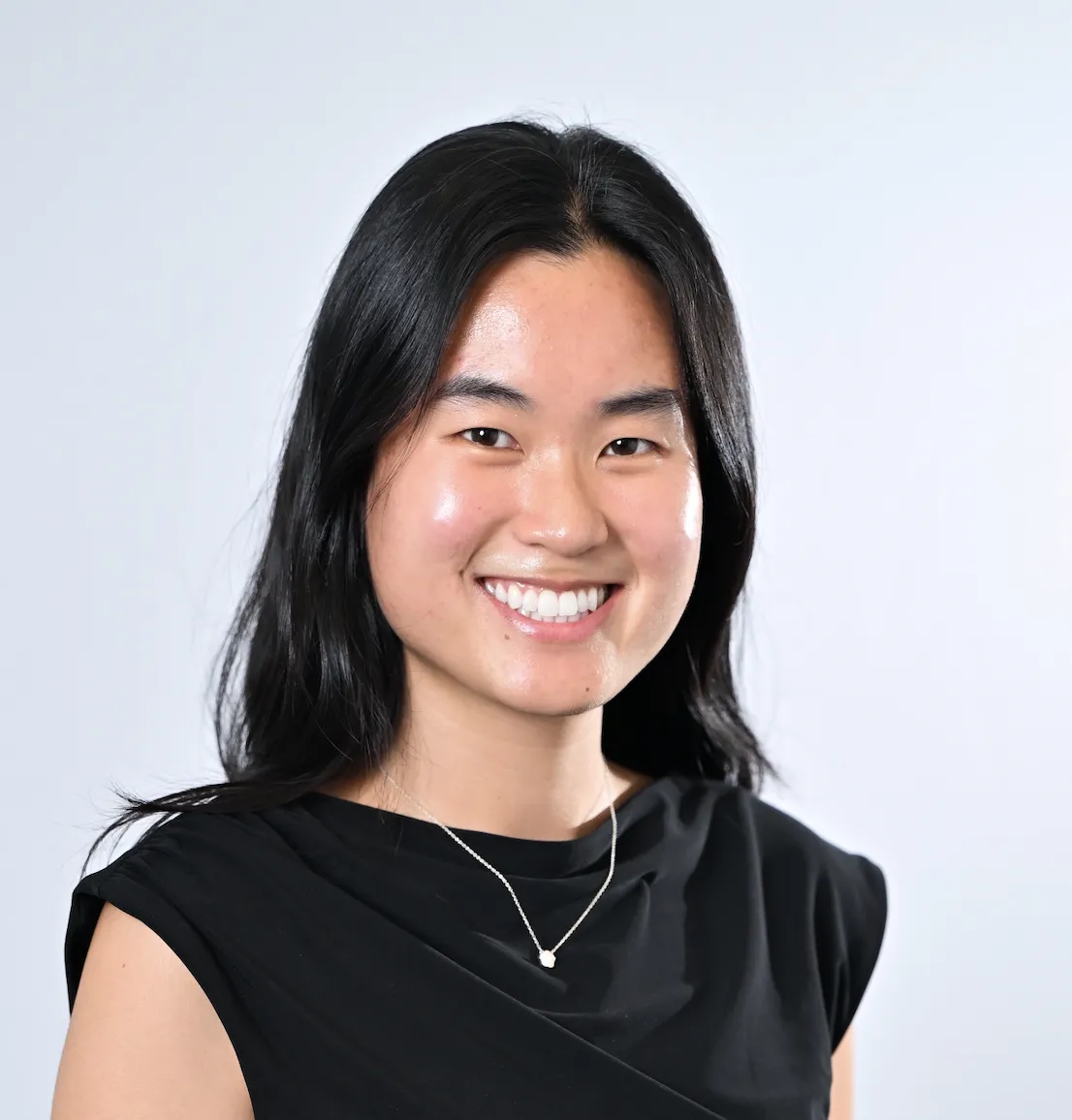 Cheng Headshot 2026.png