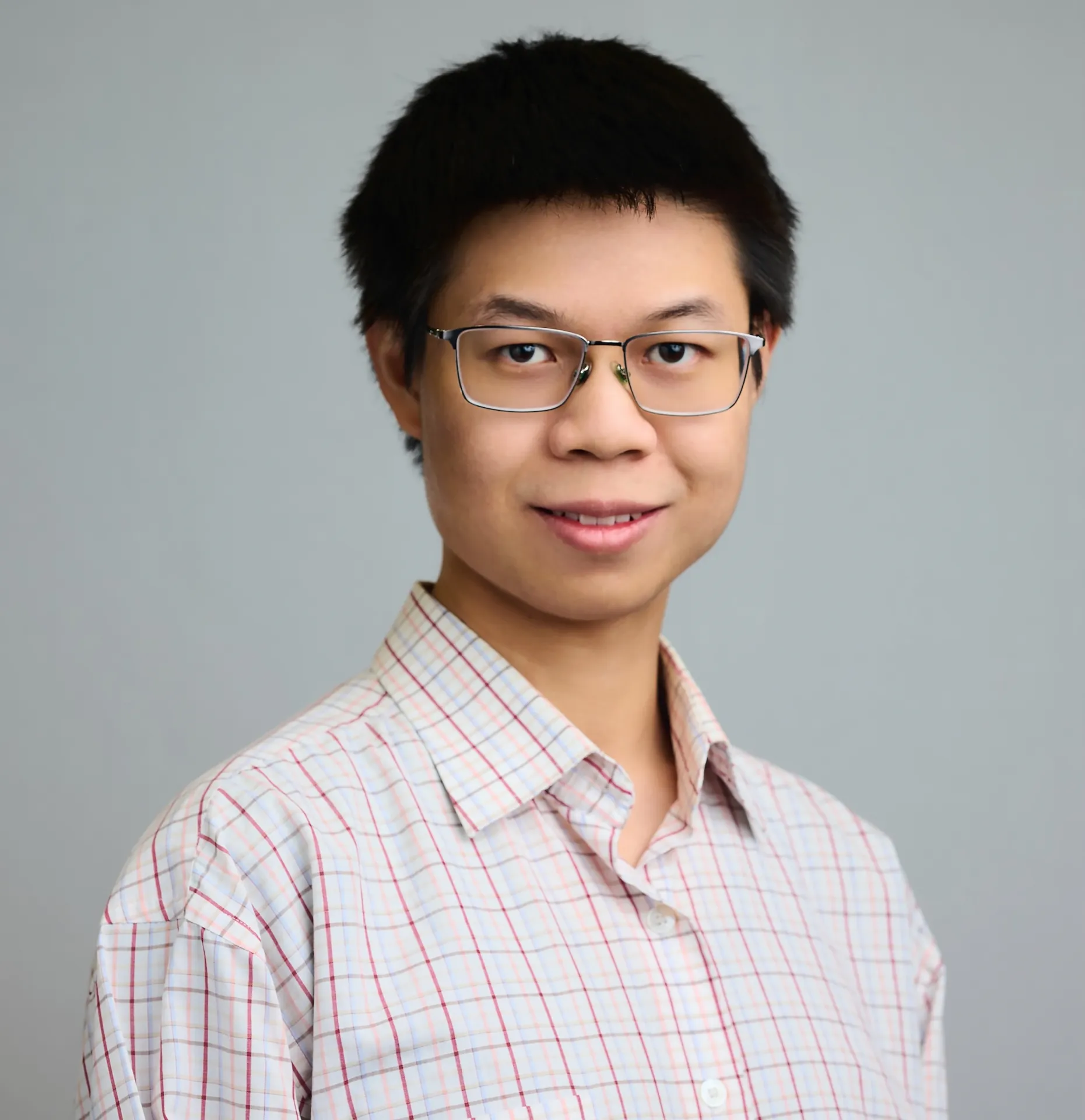 Liao APS headshot2 new flipped resized.jpg